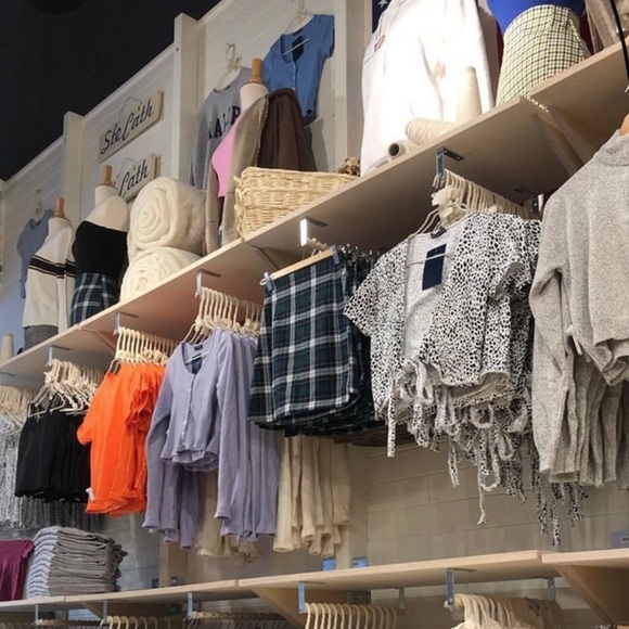 BRANDY MELVILLE Mystery Box 📦 😍 - Picture 5 of 5